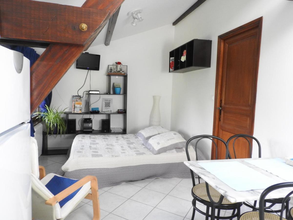 Villa La Charmatiere Haute-Rivoire Habitación foto